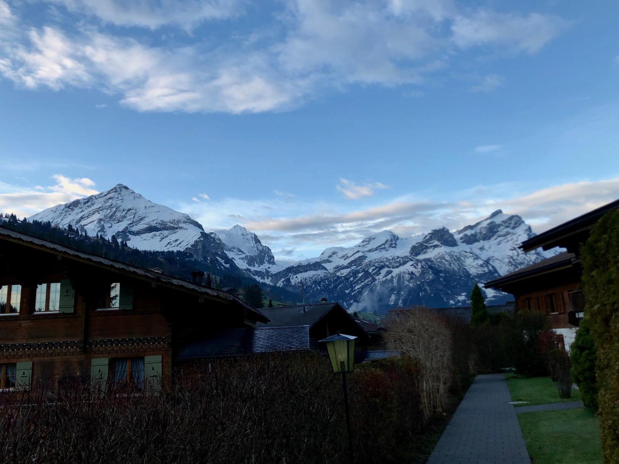 Beautiful Apartment With Stunning View Gsteig Екстериор снимка