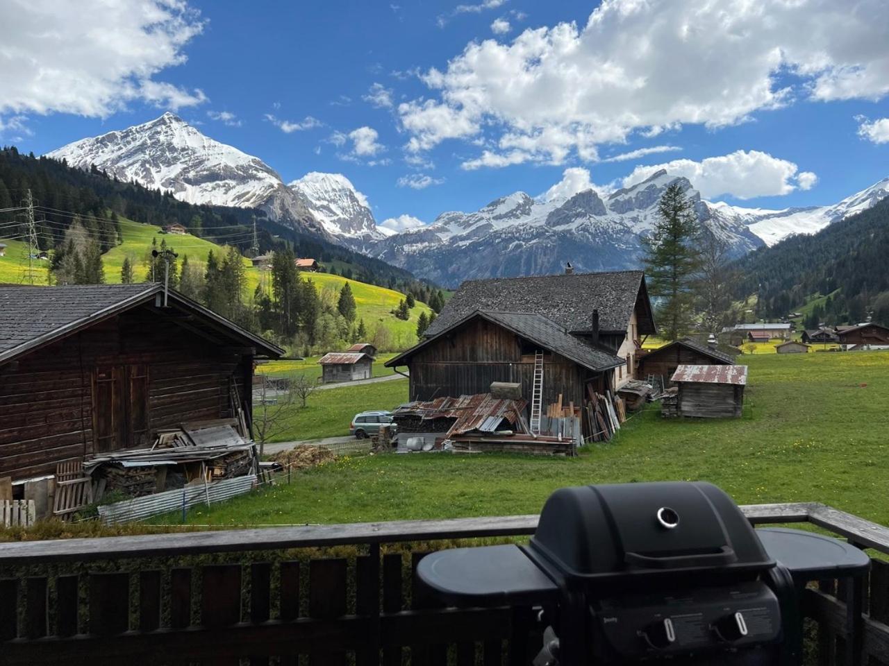 Beautiful Apartment With Stunning View Gsteig Екстериор снимка