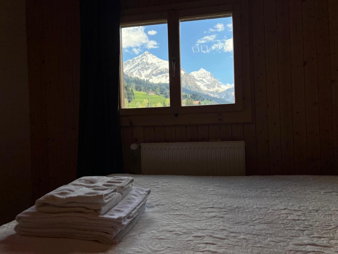Beautiful Apartment With Stunning View Gsteig Екстериор снимка